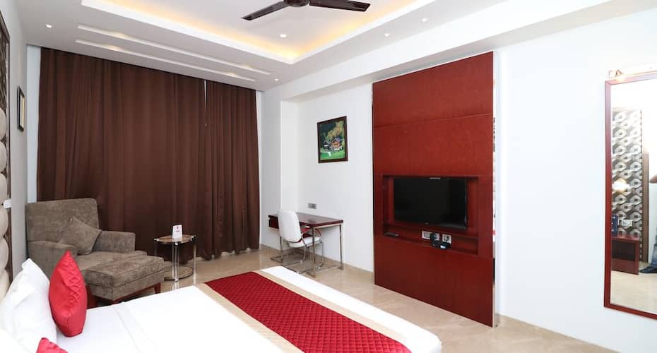 C Pearls Hotel and Banquet, New Delhi 4